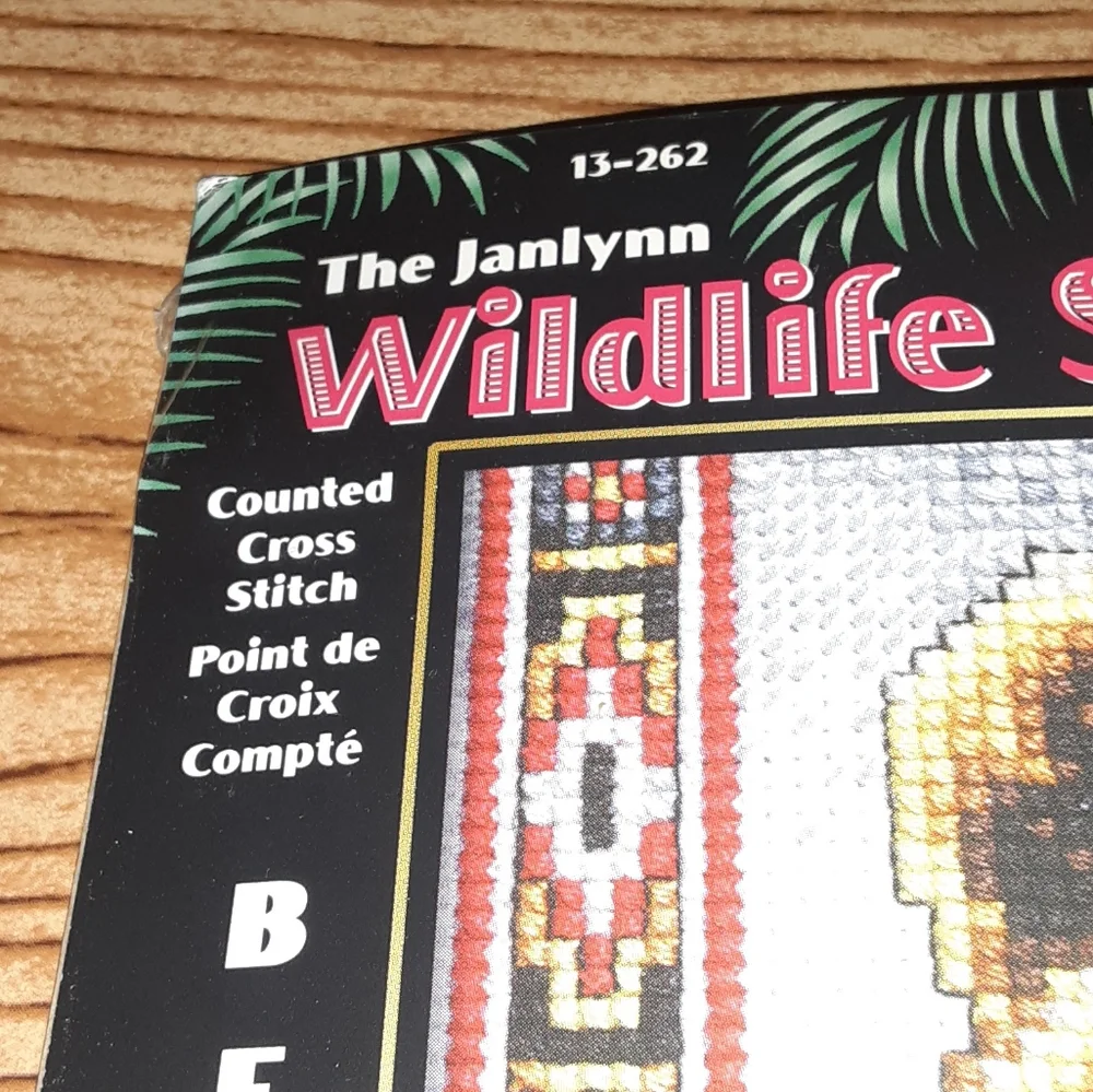 NEW Janlynn Wildlife Series Brown Bear Cross Stitch Kit - 5x7 Completed Size